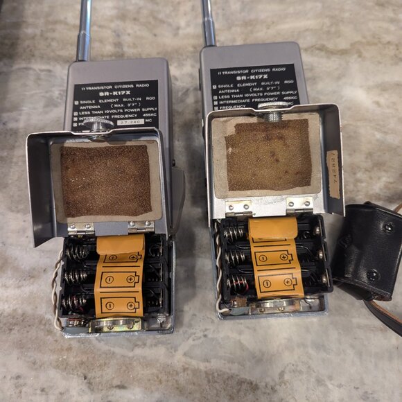 Vintage Standard Unitalky 17 Transistor Band Citizen's Radio"s SR-K17X unused - Picture 14 of 16